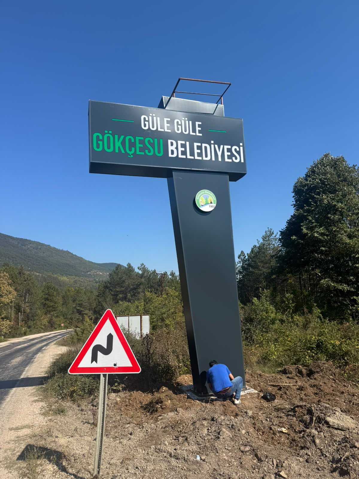BELDEMİZ GİRİŞ VE ÇIKIŞLARINA YENİ BİR DOKUNUŞ....