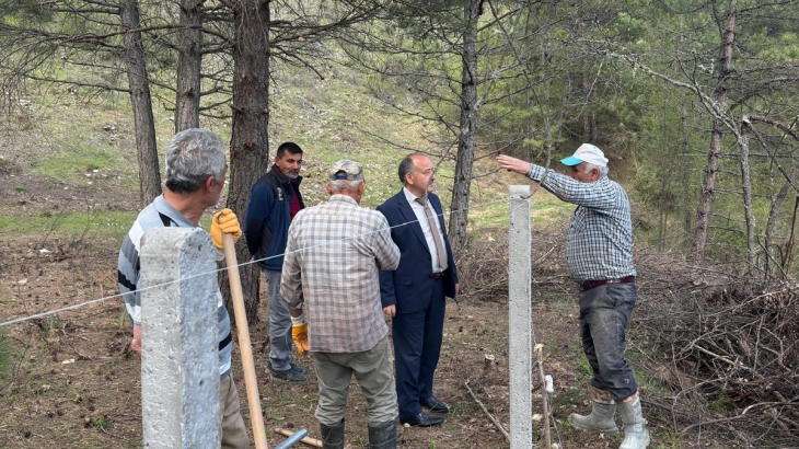 BELDEMİZ MERKEZ MEZARLIĞININ ETRAFINI BETON DİREK VE ÇİTLE ÇEVİRİYORUZ 